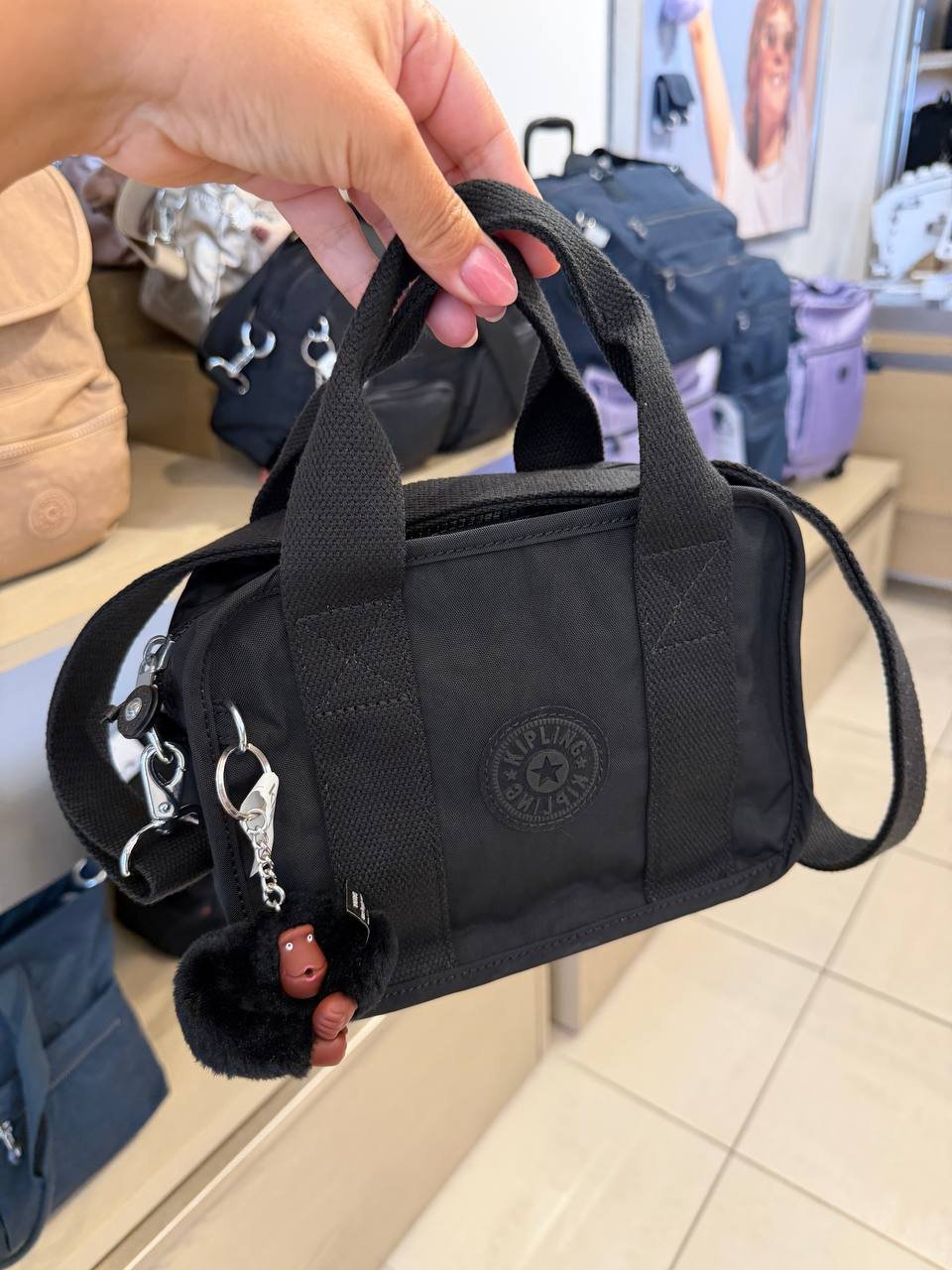 BOLSA DE MÃO COM ALÇA EXTRA NADALE