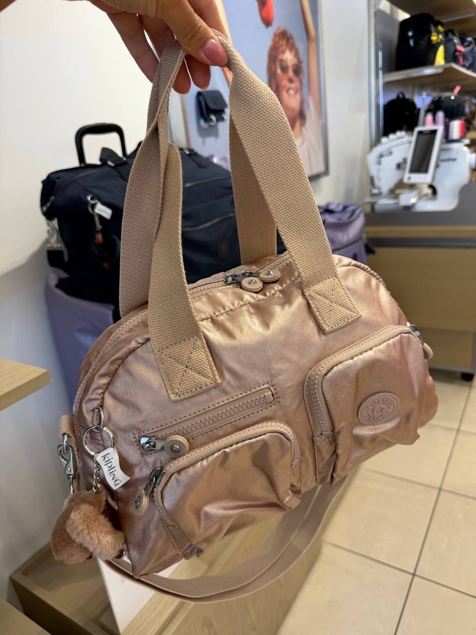 BOLSA DE MÃO COM ALÇA EXTRA RYLAND