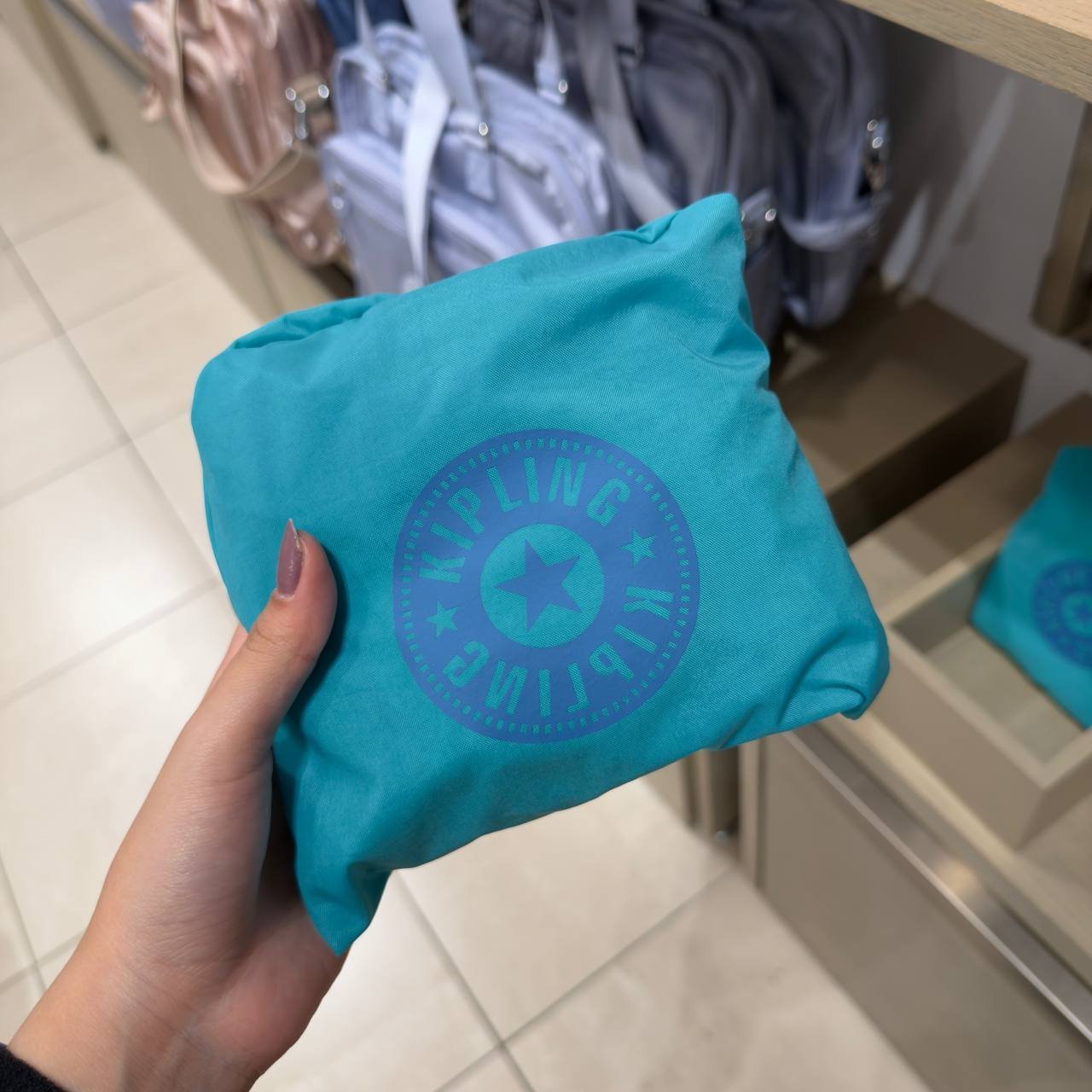 BOLSA DE OMBRO DAVIAN