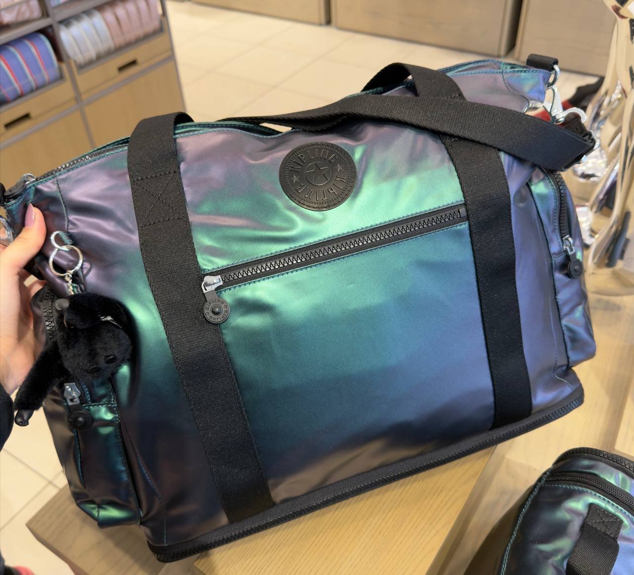 BOLSA DE MÃO COM ALÇA EXTRA JAYLAWKEND