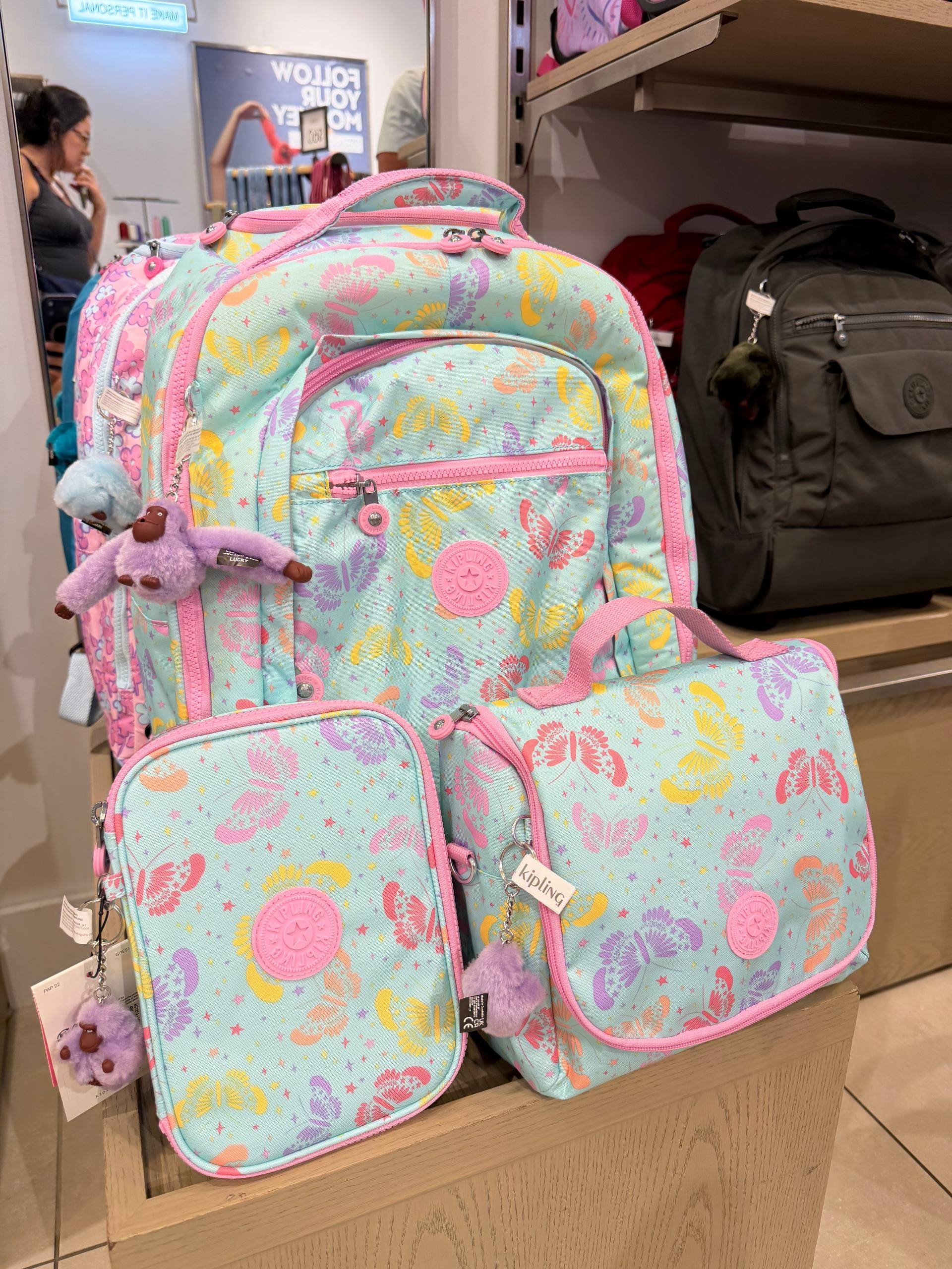 KIT MOCHILA DE RODINHA