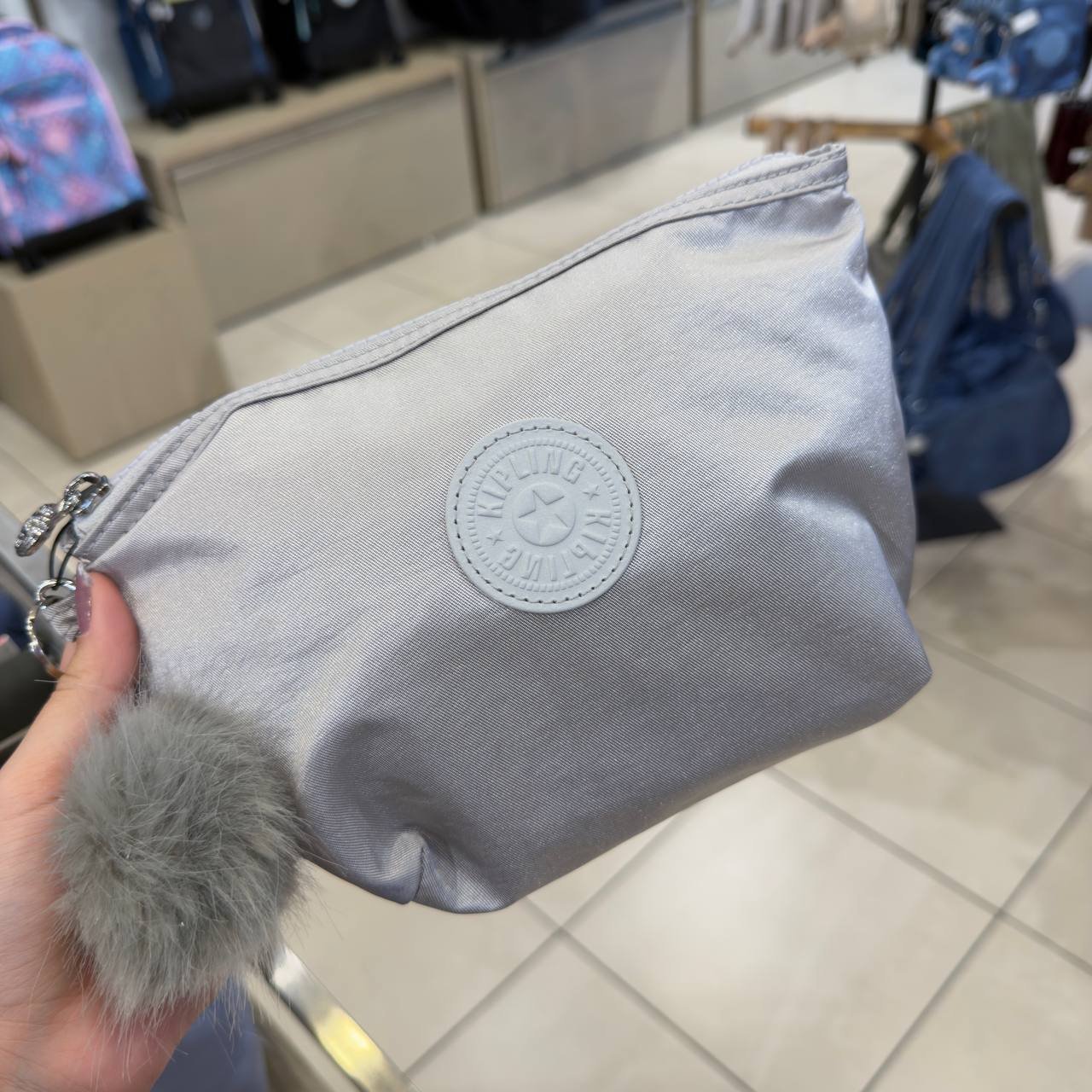 NECESSAIRE L
