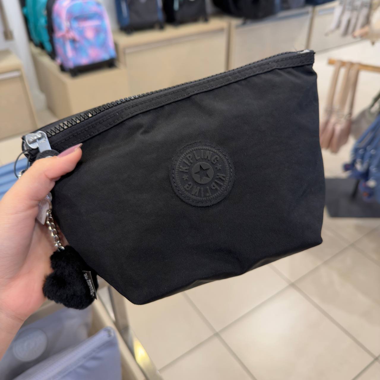 NECESSAIRE L