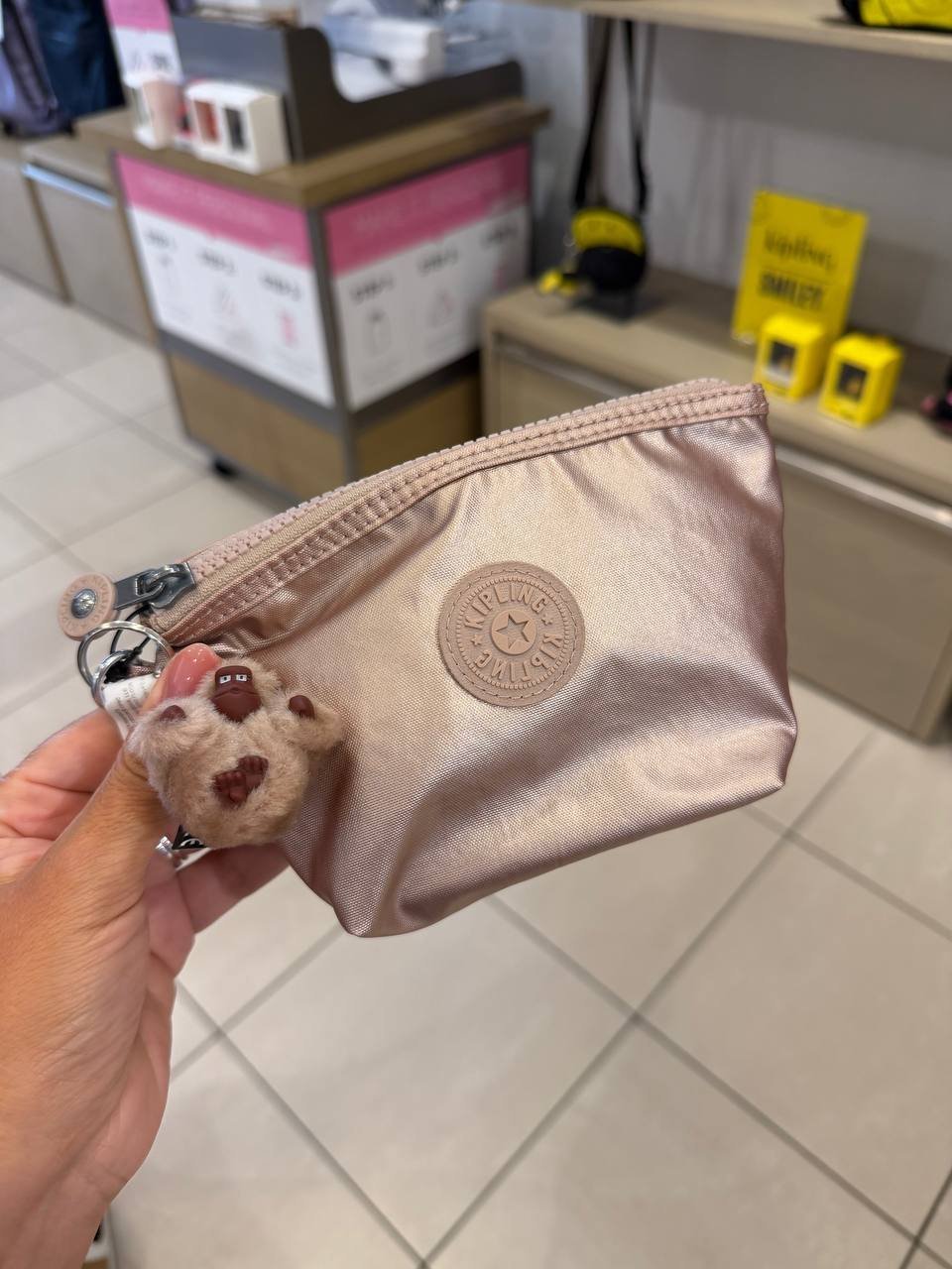 NECESSAIRE M