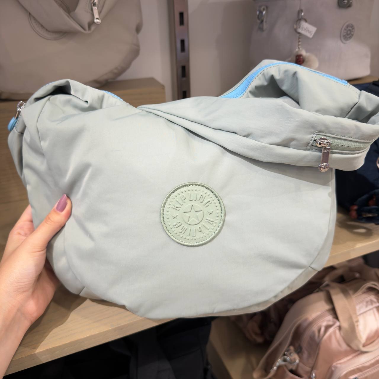 BOLSA DE OMBRO CARMY