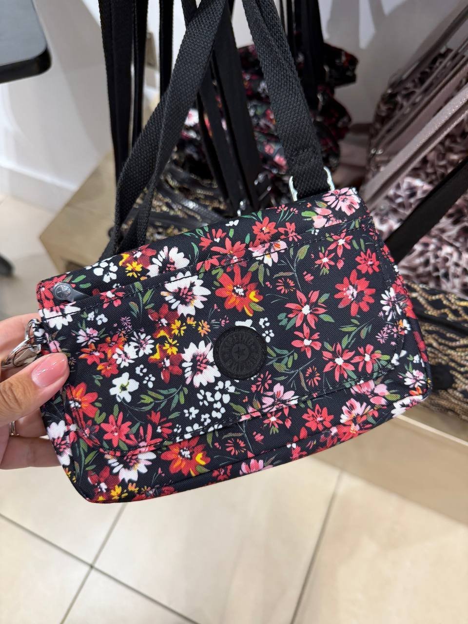 CROSSBODY