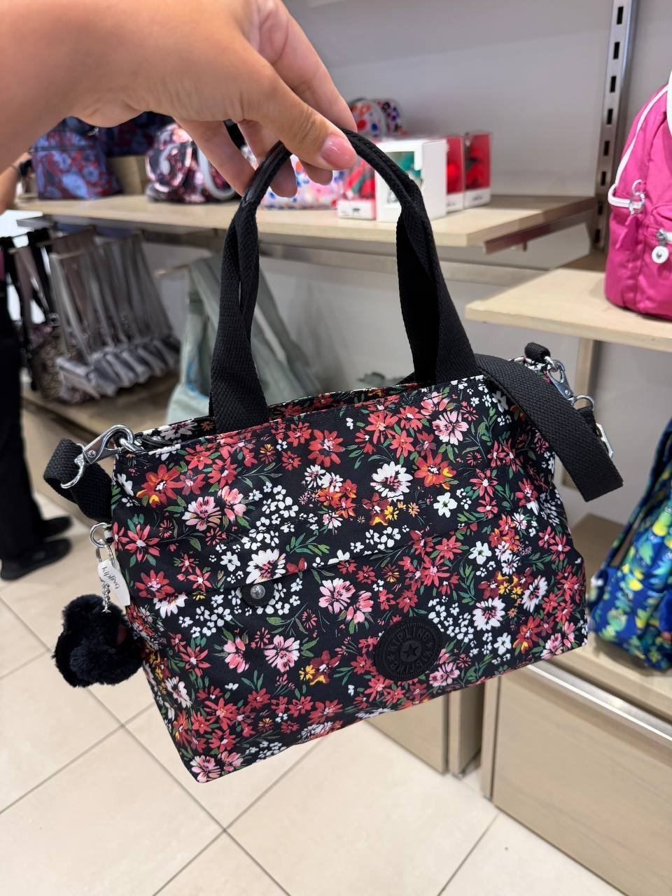 BOLSA DE MÃO COM ALÇA EXTRA