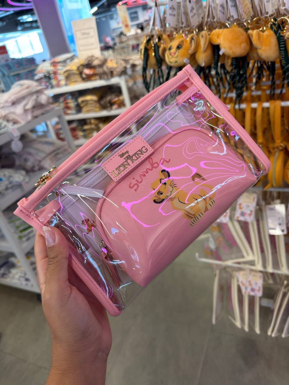 NECESSAIRE