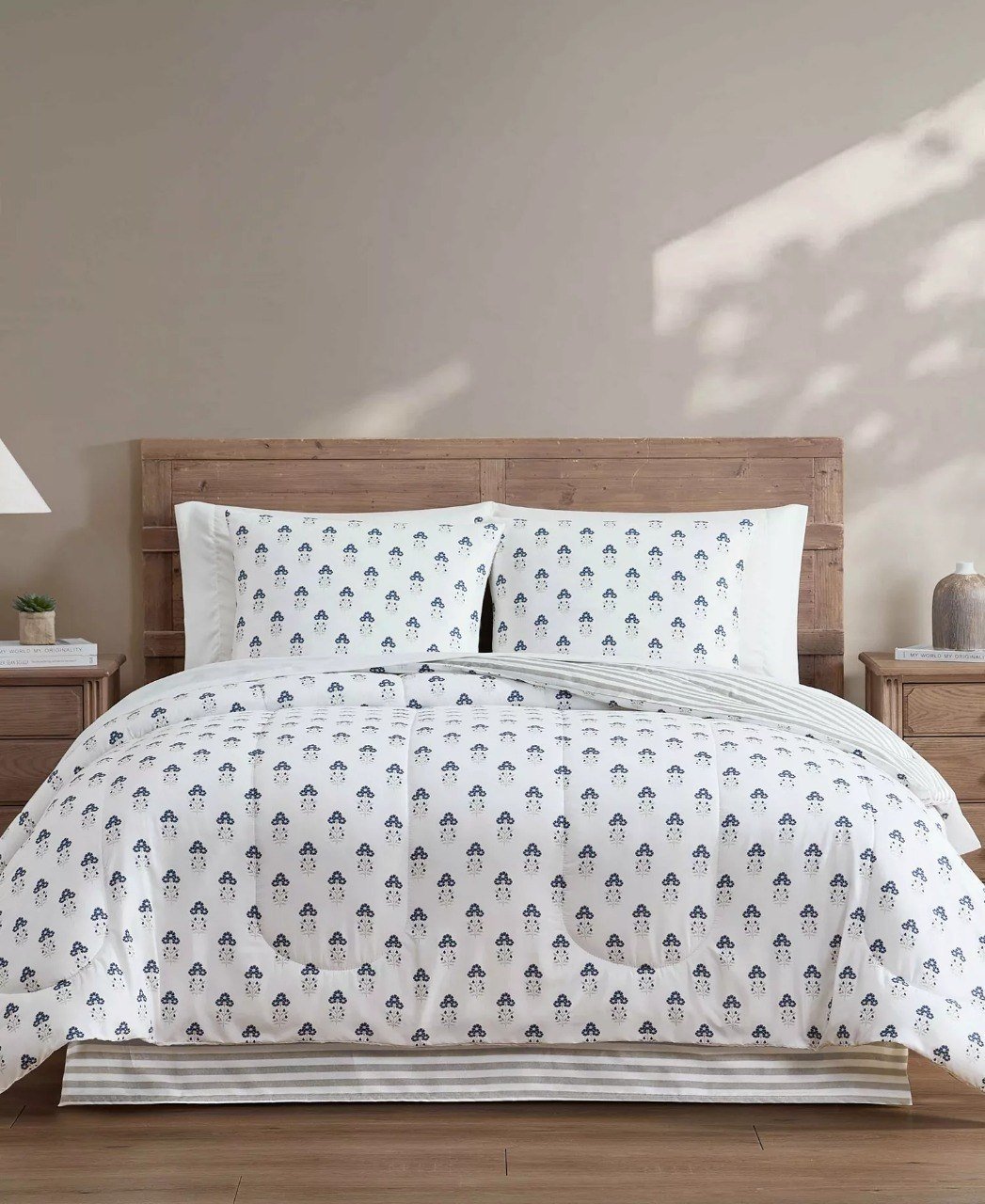 MacysFingal Reversible 8-Pc. Comforter Sets queen