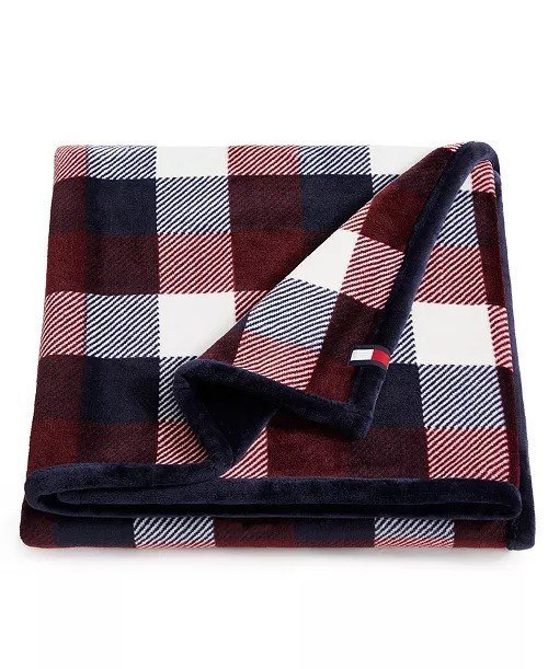 Tommy HilfigerPrinted Plush Plaid Throw, 70 x 50