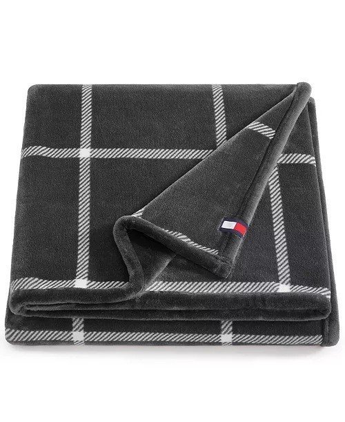 Tommy HilfigerPrinted Plush Plaid Throw, 70 x 50