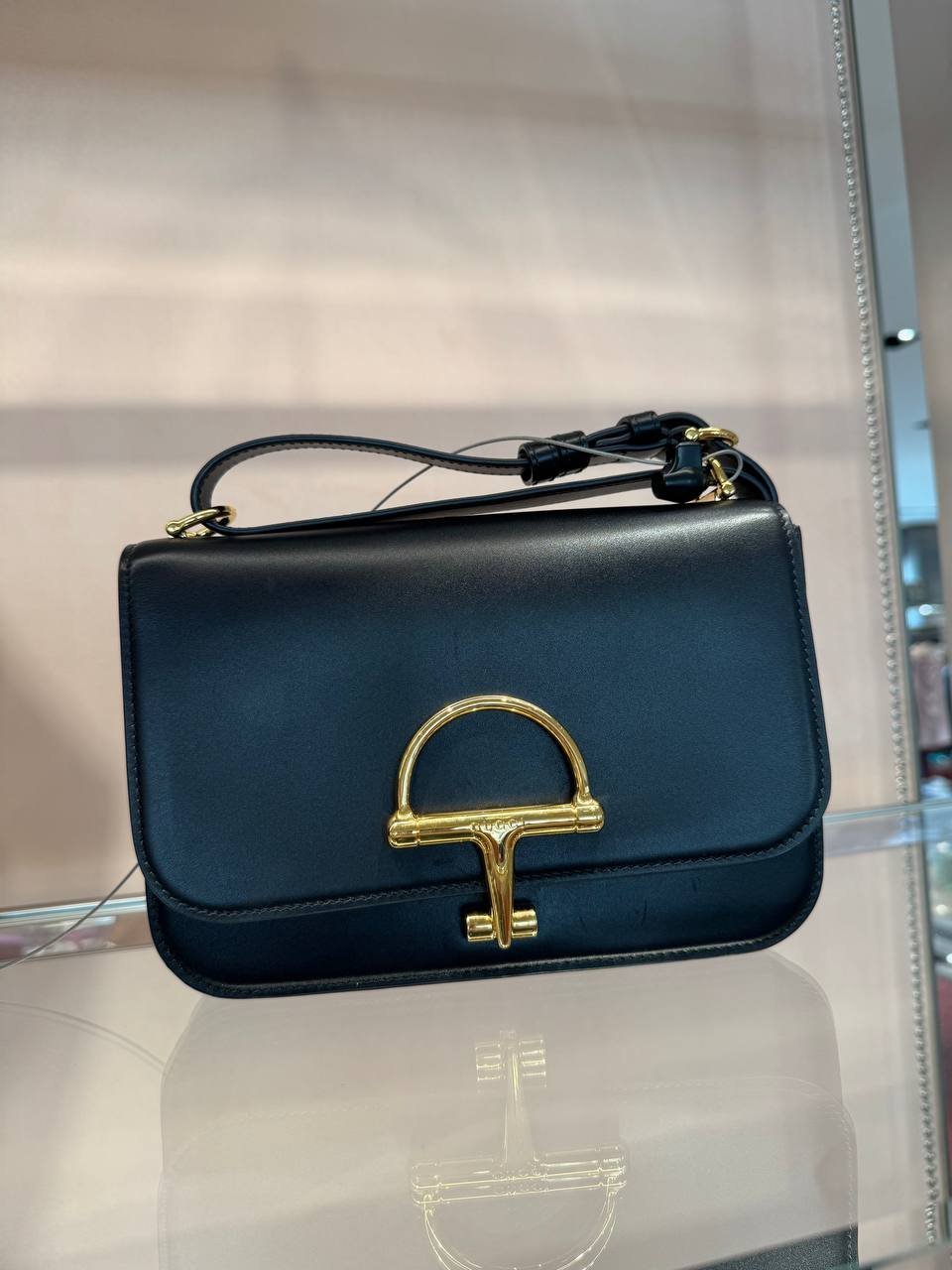 CROSSBODY
