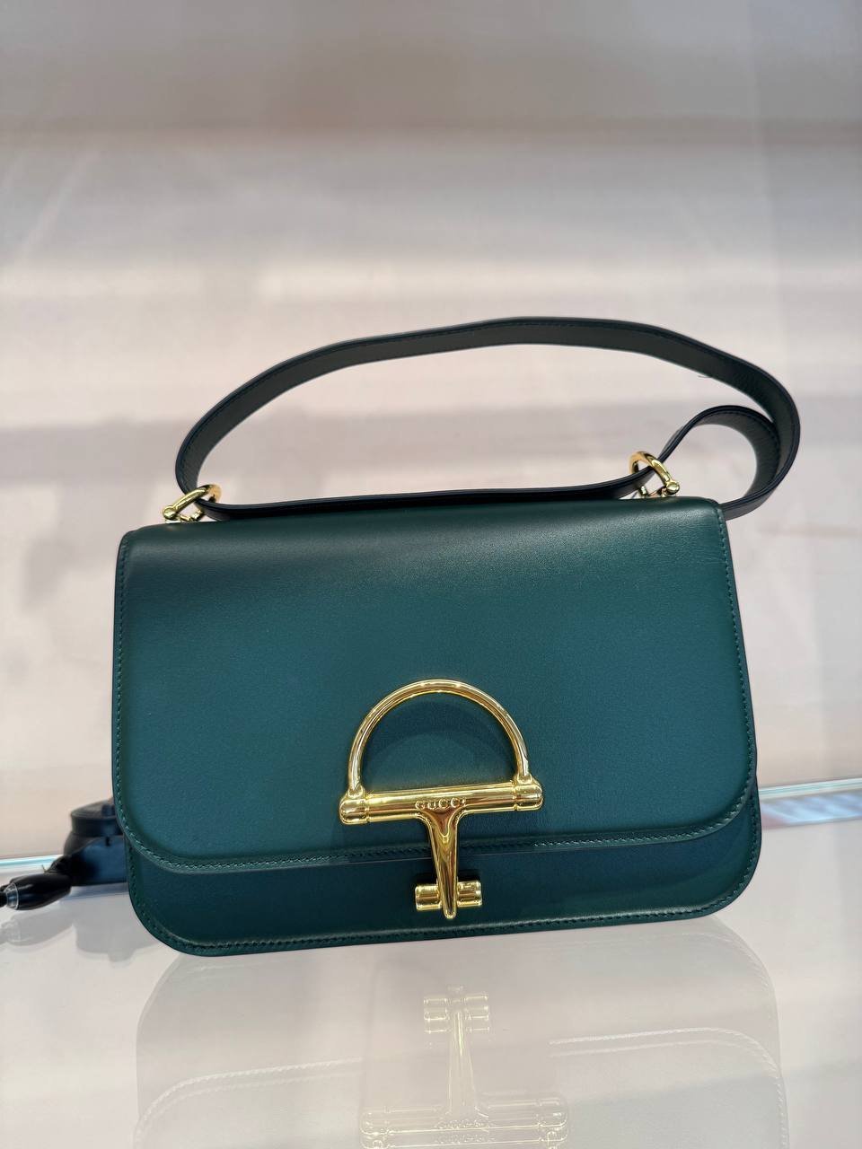 CROSSBODY