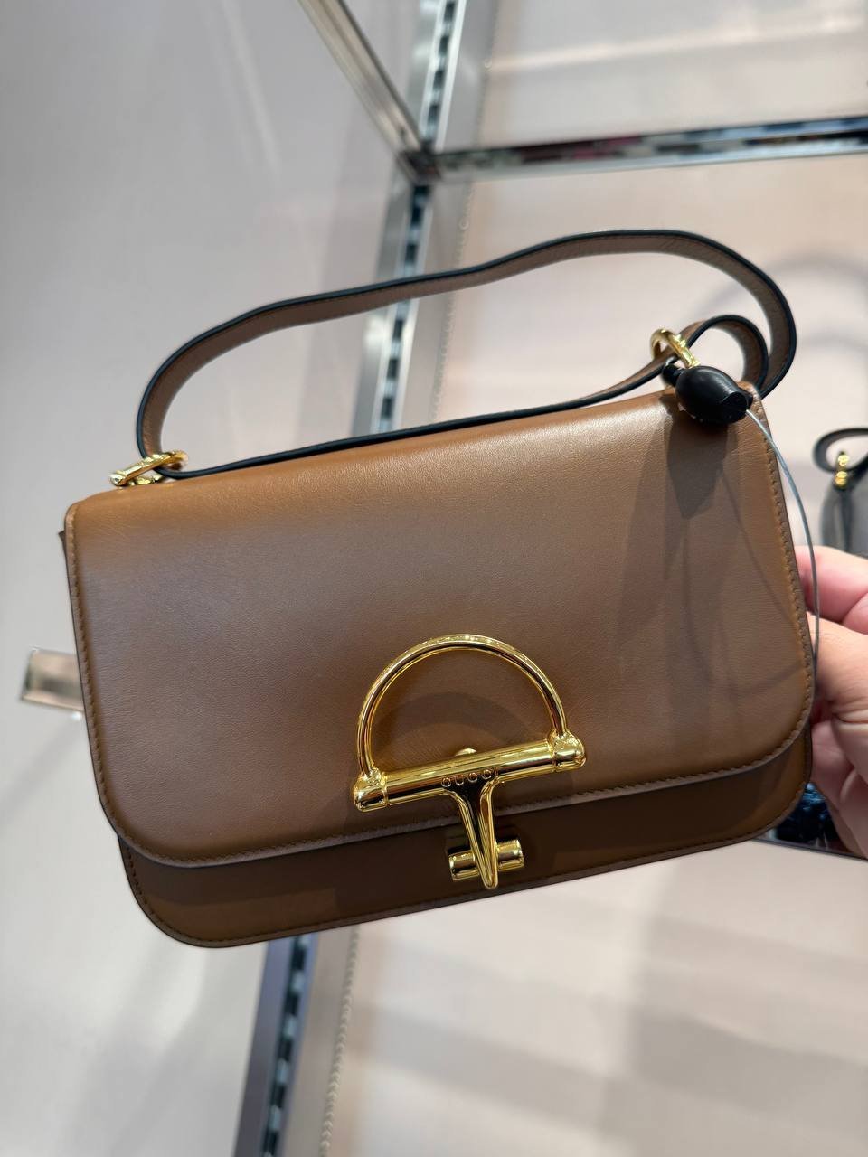 CROSSBODY