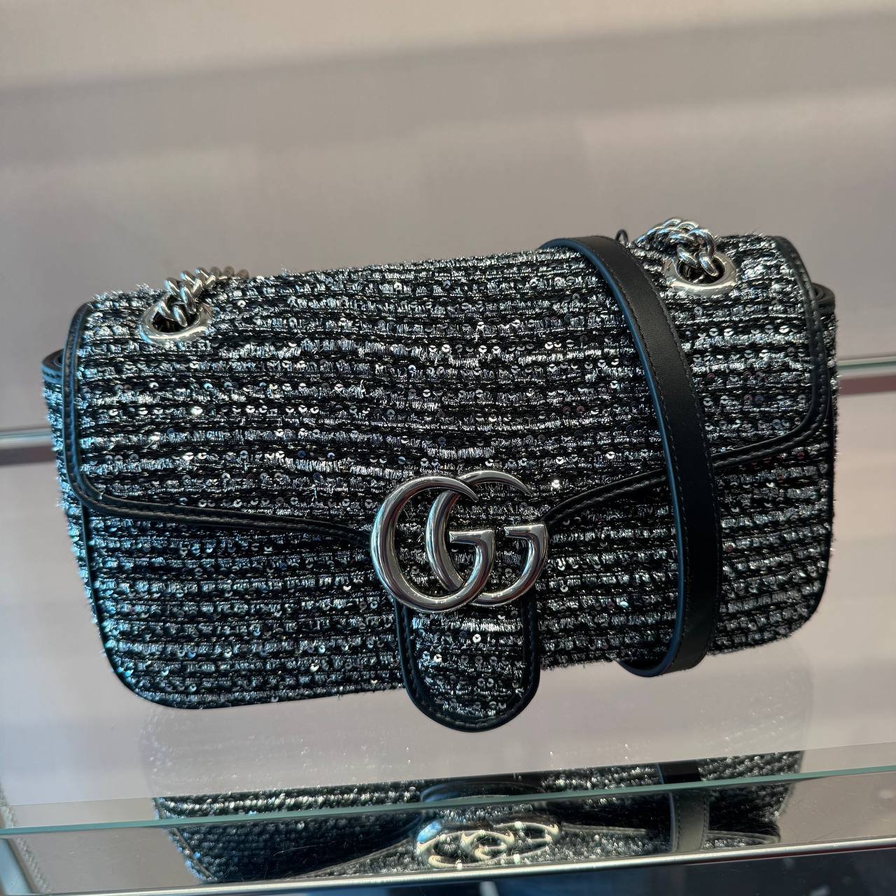CROSSBODY
