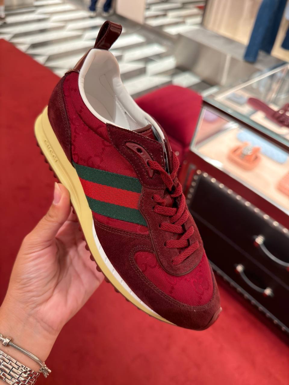 TENIS