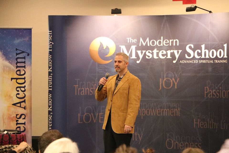 32226773_2097040157178348_2108343035505934336_n