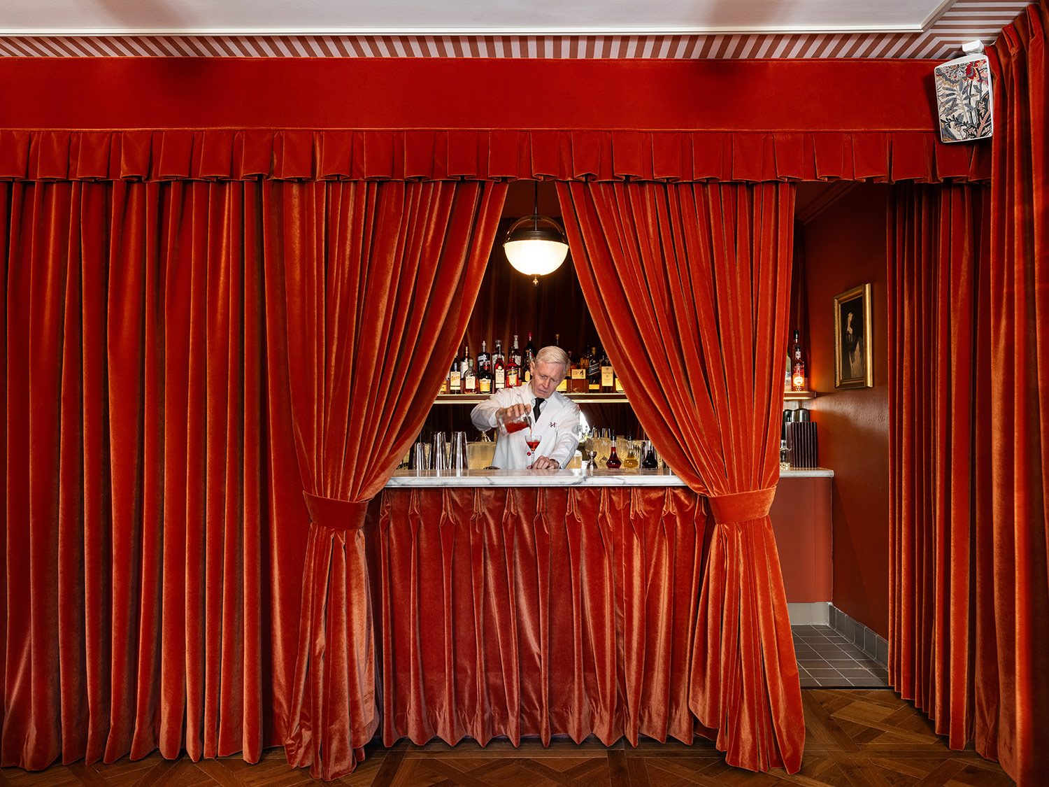 The Hôtel Lili Beverly Hills bar