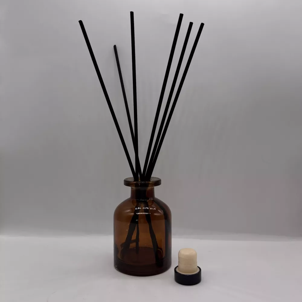 Mikado Vidrio Ambar c/ Tapón Negro Precio x unidad.