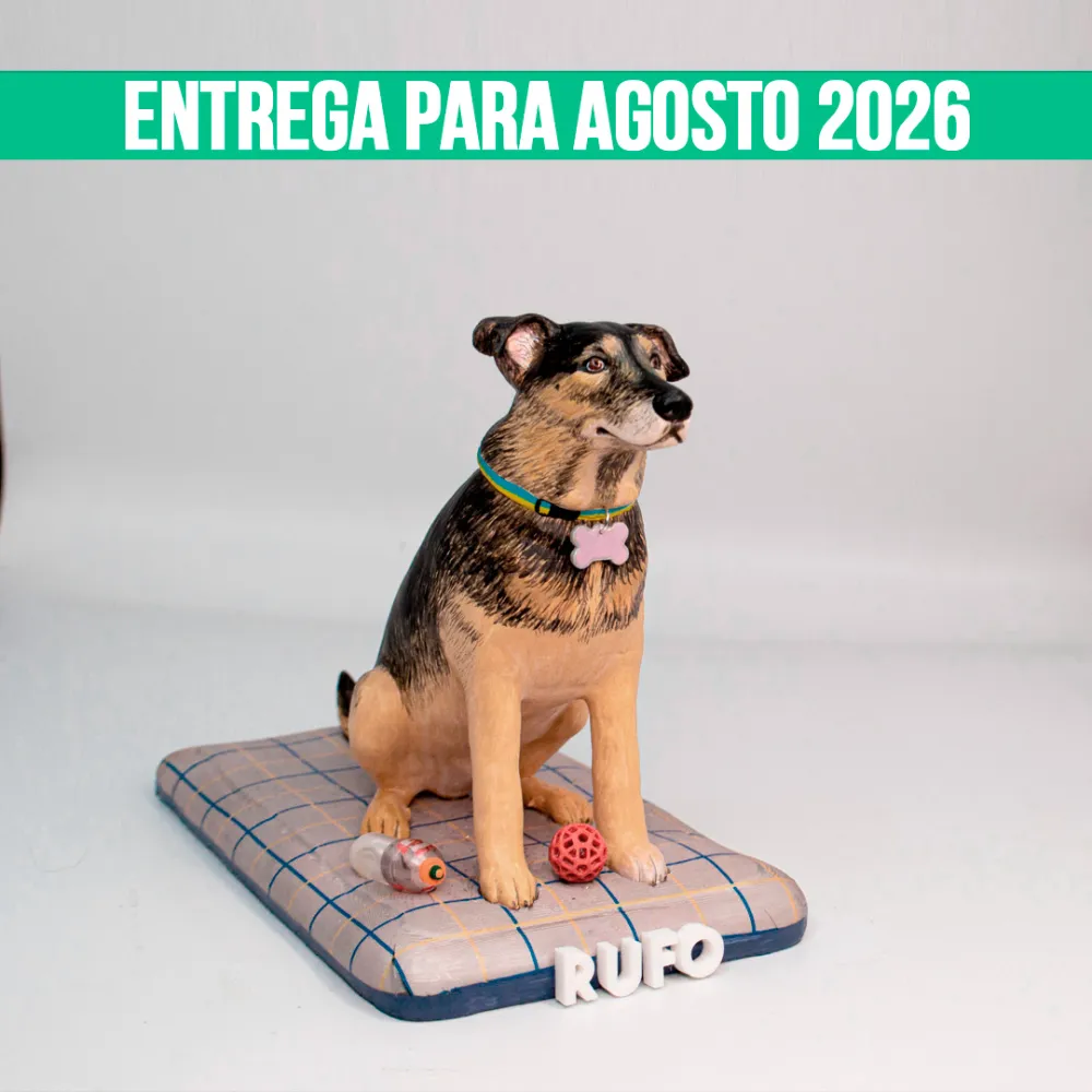 figura réplica mascota 
