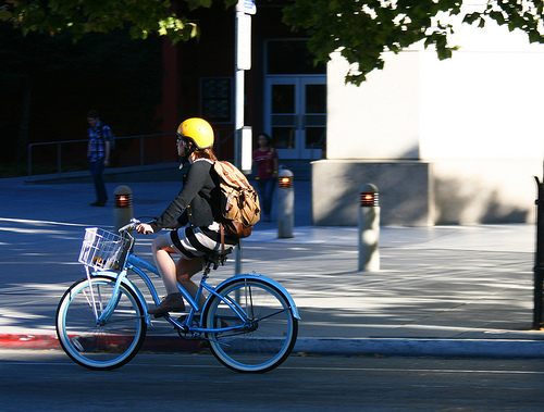 Do cycle helmets prevent serious head injuries?