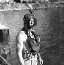 diver wearing Pirelli rebreather