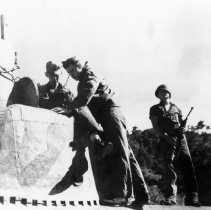 UDT 18 inspects Japanese sub