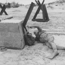 UDT Loading Beach Obstacles