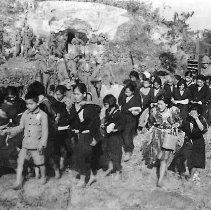 Japanese Women And Children-2