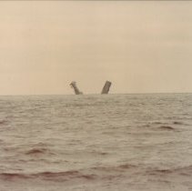Split ship sinks at sea