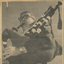 Jerry McQuire on pipes