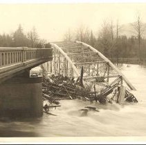 Jack Chisholm photo, collapsed Snoqualmie River Bridge, near Snoqualmie