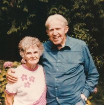 Fall City Study Club members and Henry and Dorothy Eaton