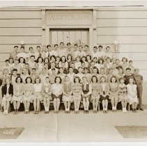 Mt. Si Freshman Class in 1945