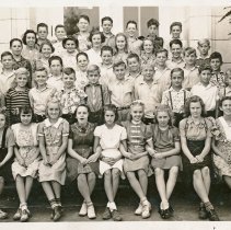 Fall City Class of 1933 in grade school