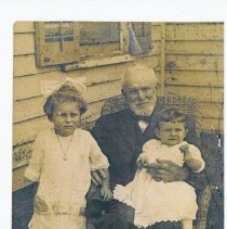 Moses Gochnour & Great-Granddaughters
