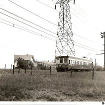 TER Passenger Motor 366 Northbound at Illinois Avenue