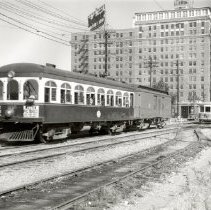 TER Passenger Motor 305 on Jefferson Street