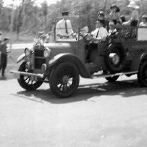 1925 REO Fire Truck in holiday parade