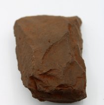 Lengthwise view of subtriangular adze preform