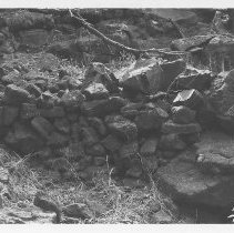 Retaining wall at Site 670 (Feature G)