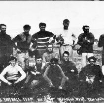 Okanogan Football Team. Nov. 26 '08 Okanogan, Wash. Frank Matsura Photo.
