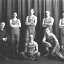 HHS Boys Basketball Team 1919