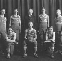 HHS Boys Basketball Team 1919