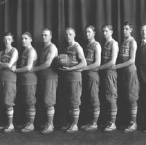 HHS Boys Basketball Team 1919