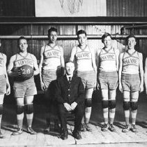 HHS Boys Basketball Team 1920