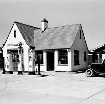 Conoco Service Station