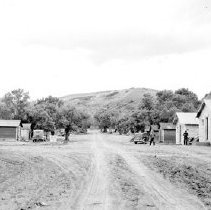 Cabins near Square Butte