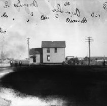 Oscar Lee Moving a House