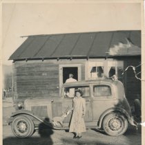 Beckie Epperly feeding baby goat.